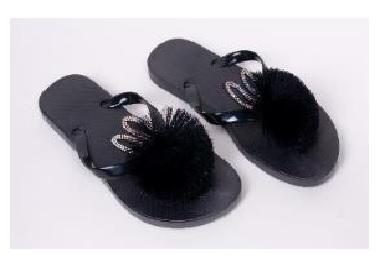 YO KLAPKI DAMSKIE  Z POMPONEM OFL-0037K - WL 2022