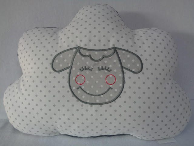 DUETBABY PODUSZKA CHMURKA/OWCA KOD 532