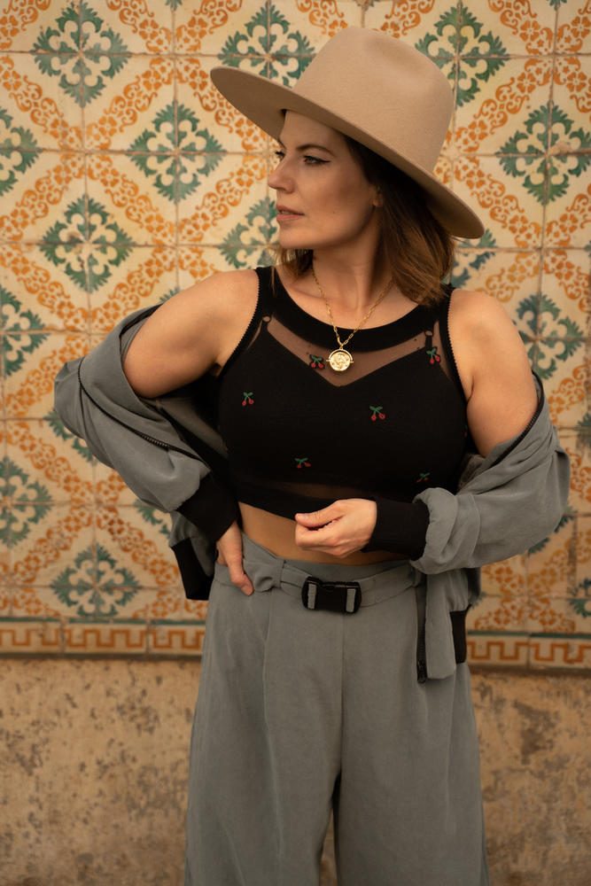 GABRIELLA TOP VERY CHERRY CODE 992