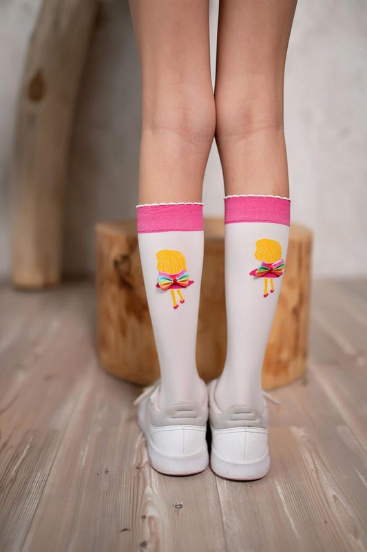 KNITTEX DZIECIĘCE PODKOLANÓWKI Z DOSZYWKĄ APLIKACJĄ TINKA DR2517 40 DEN