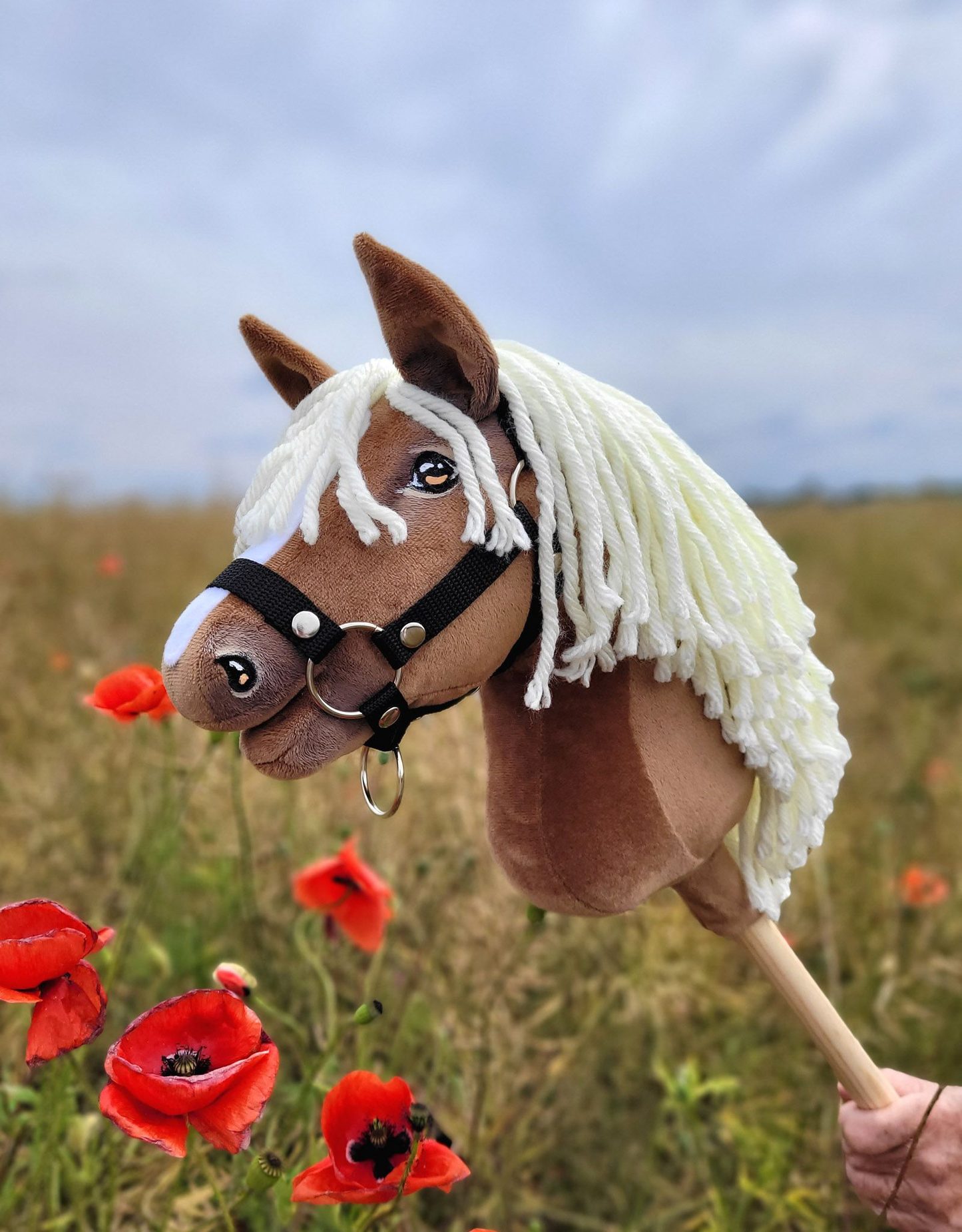 Hobby Horse Średni koń na kiju Premium jasny beżowy haflinger A4