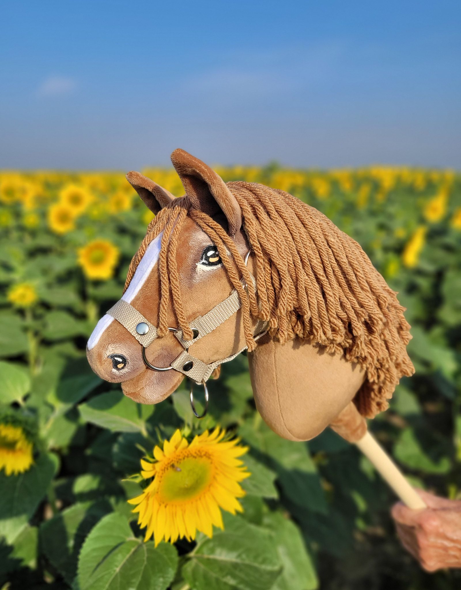 Hobby Horse Średni koń na kiju Premium brązowy jasny kasztan A4