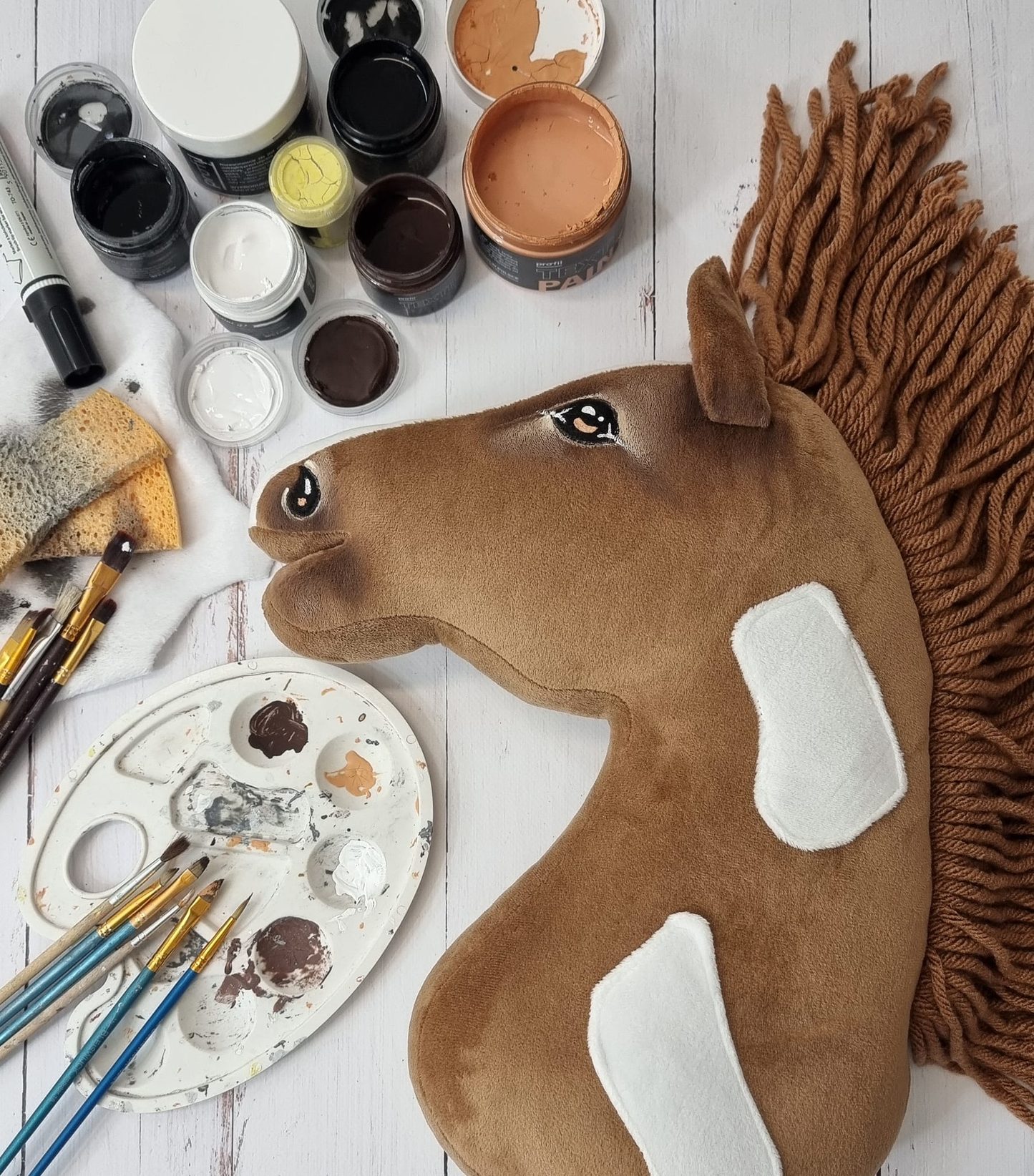 Hobby Horse Duży koń na kiju Premium - western II gniady z brązową grzywą A3