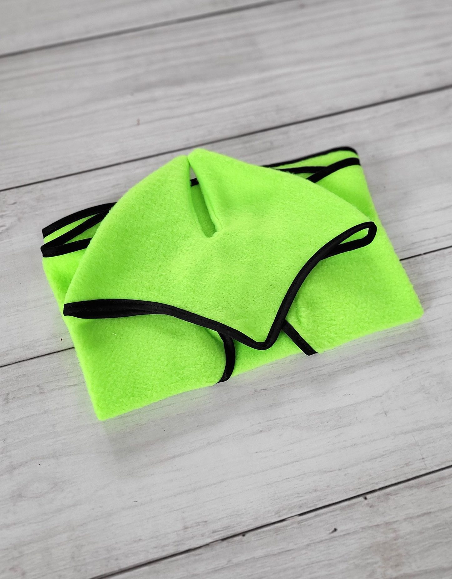 Zestaw dla Hobby Horse uniwersalny A4 i A5: polarowa derka + nauszniki – neon green