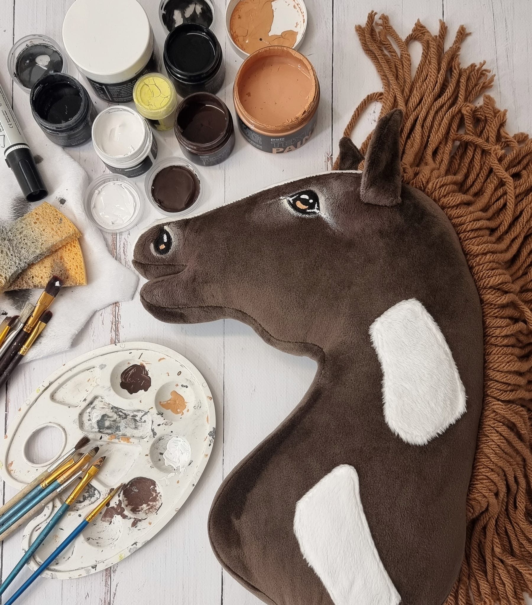 Hobby Horse Duży koń na kiju Premium - western ciemnogniady z brązową grzywą A3