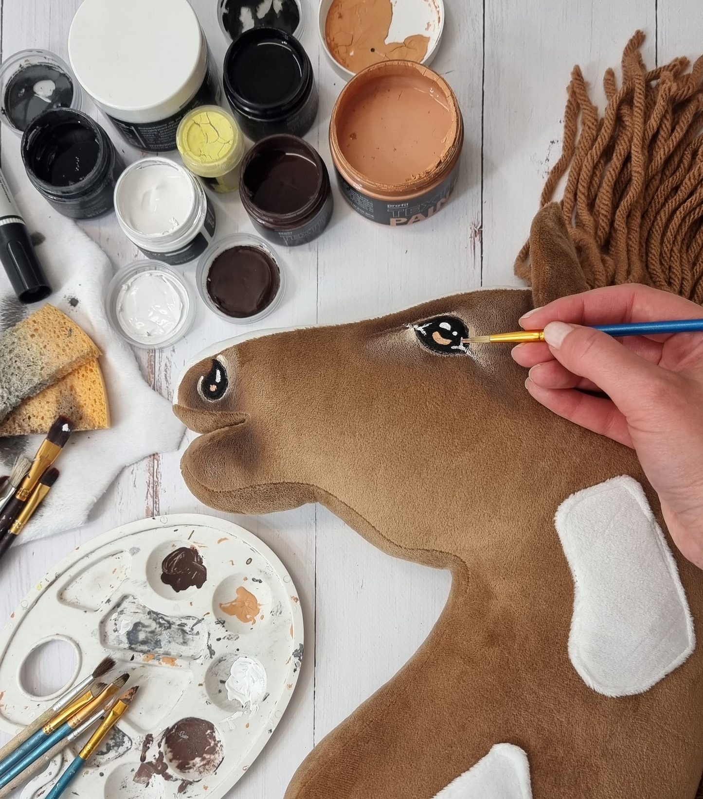 Hobby Horse Duży koń na kiju Premium - western II gniady z brązową grzywą A3