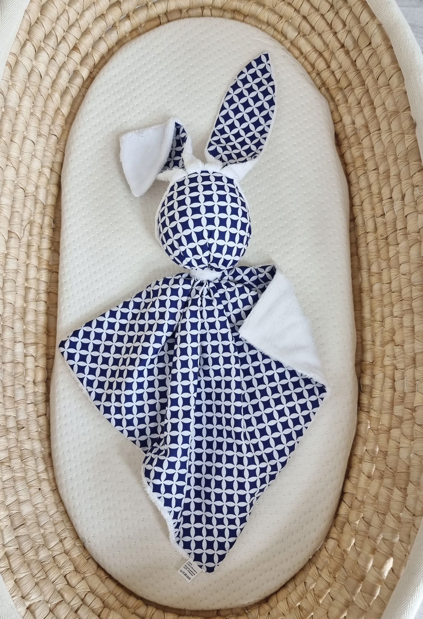 Zając przytulanka DOUDOU dwustronna bawełna i minky - Mini rozeta granatowa - biały