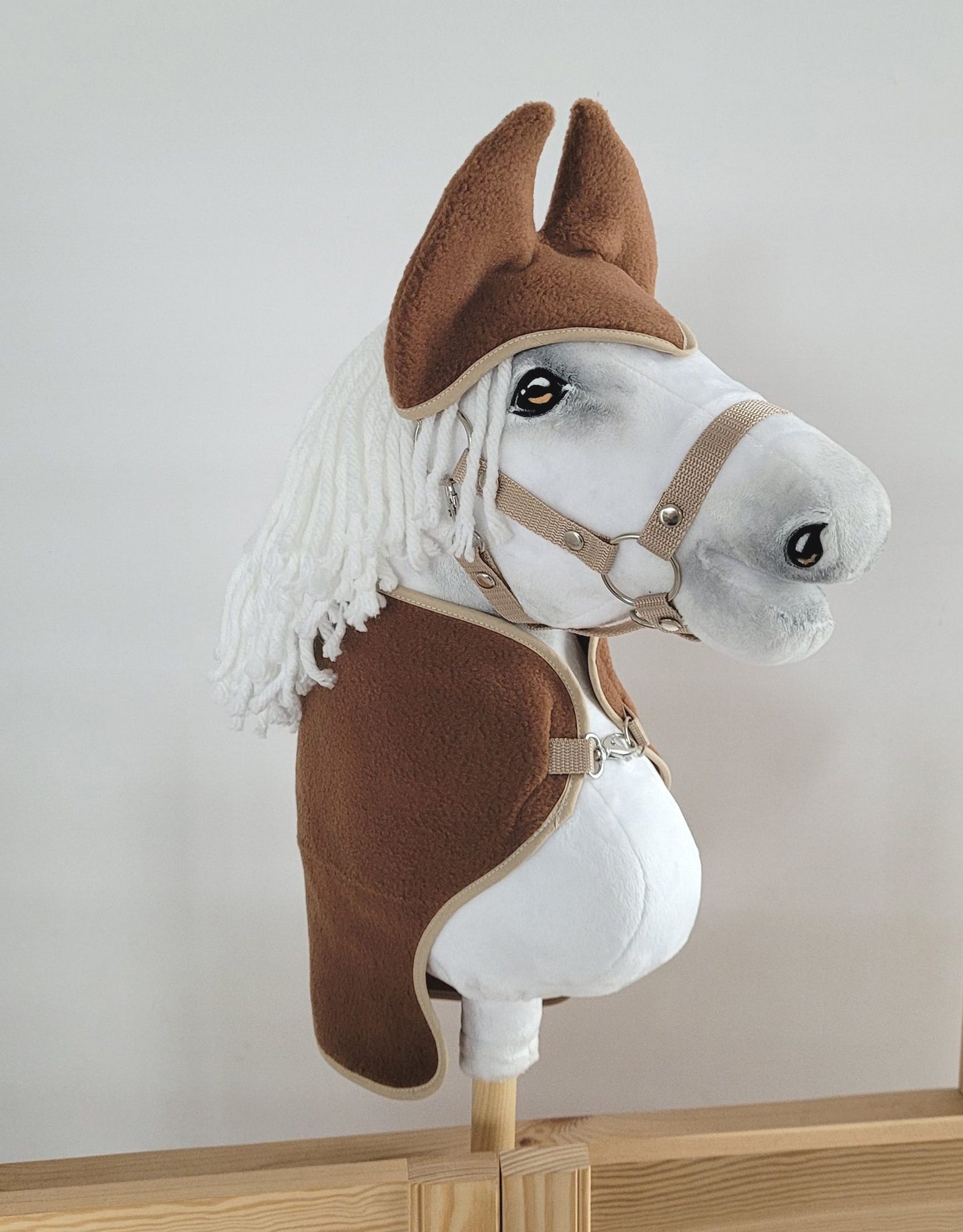 Zestaw dla Hobby Horse uniwersalny A4 i A5: polarowa derka + nauszniki – brązowy