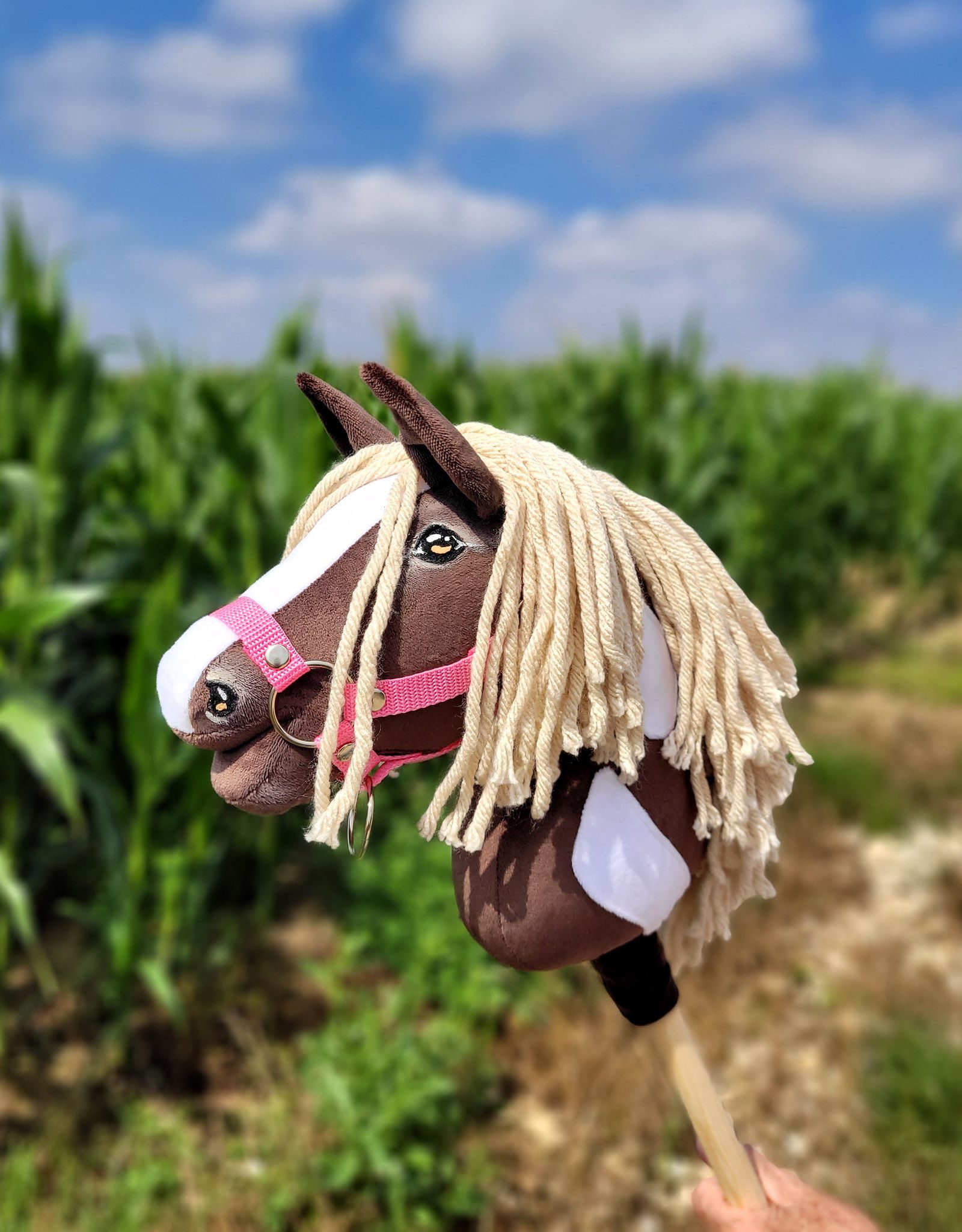 Hobby Horse Średni koń na kiju Premium ciemnobrązowy western ciemnogniady z jasną grzywą A4