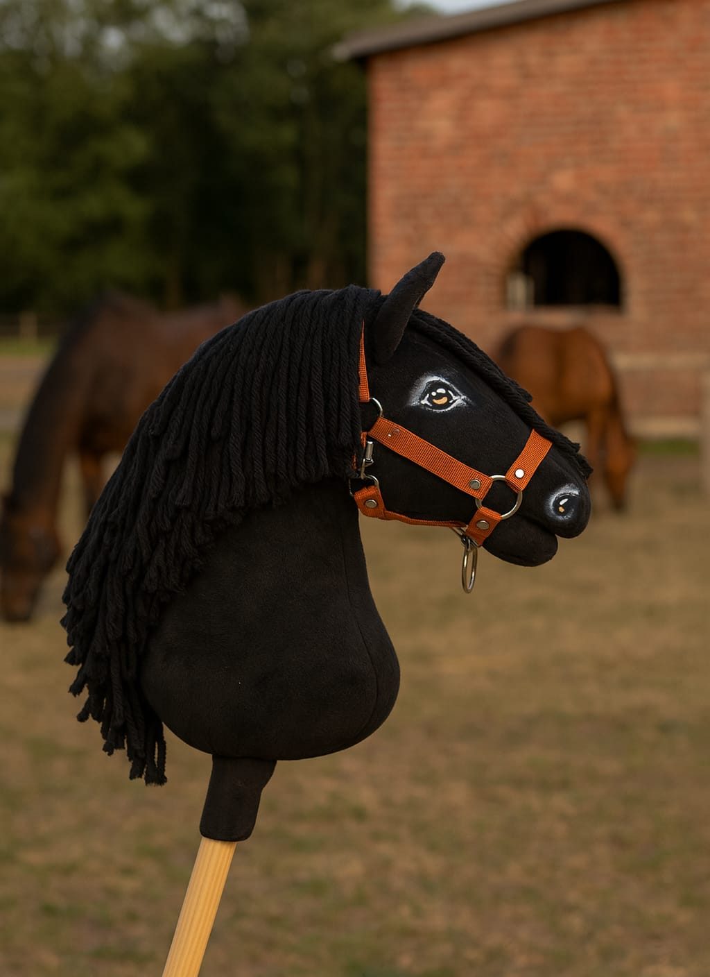 Hobby Horse Duży koń na kiju Premium - kary A3
