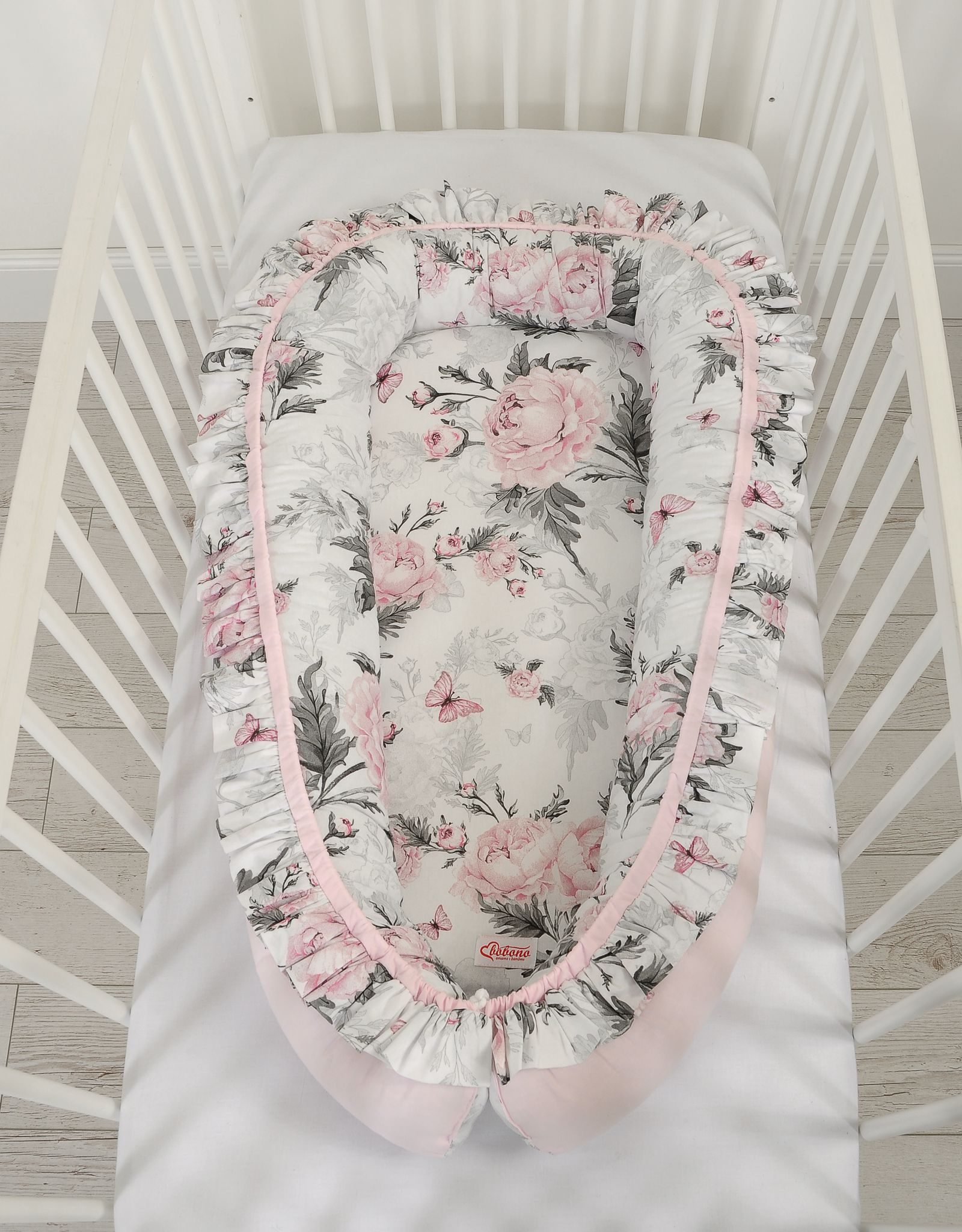 Kokon niemowlęcy kojec otulacz Premium z falbanką - Romantic peonies