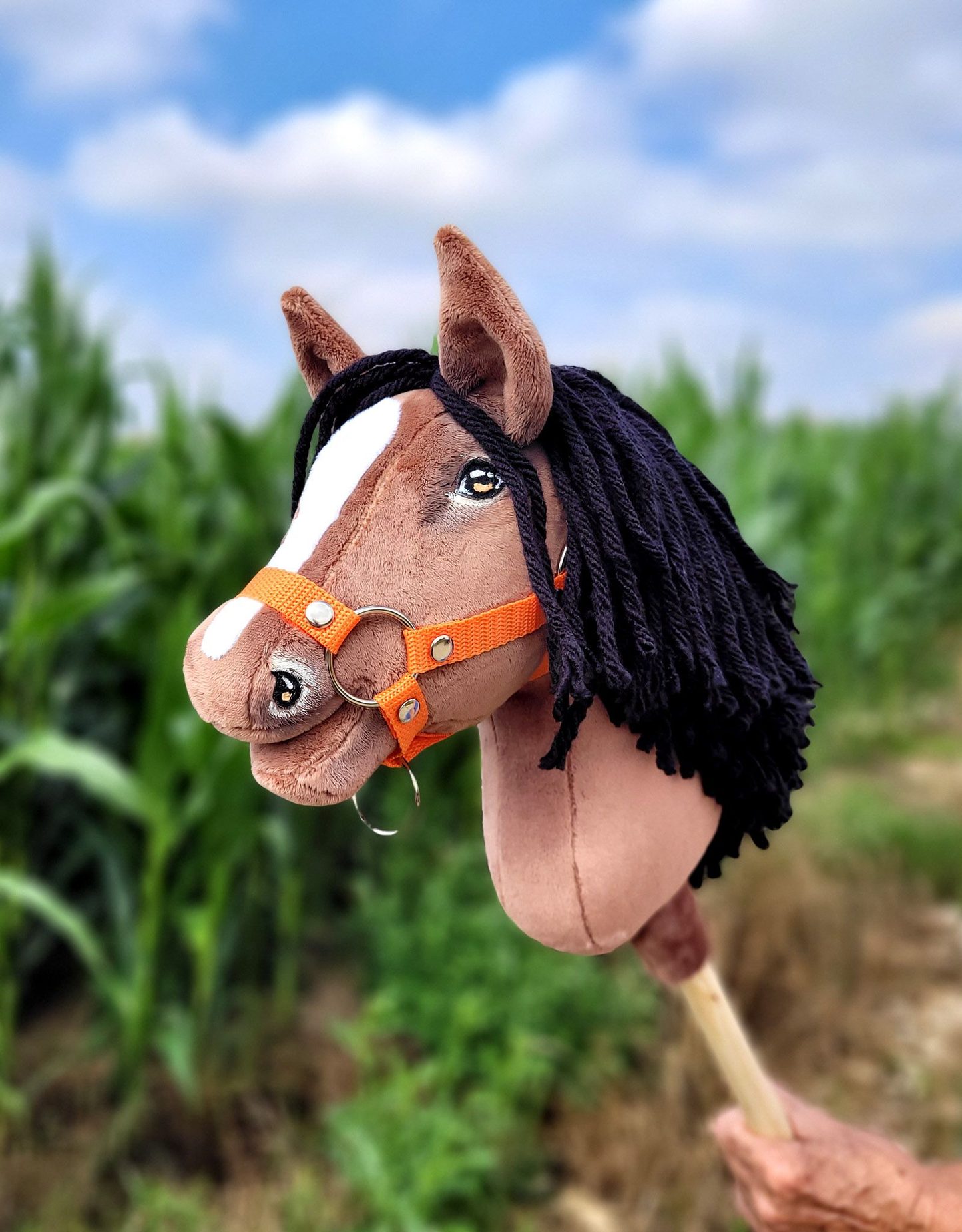 Hobby Horse Średni koń na kiju Premium brązowy gniady A4